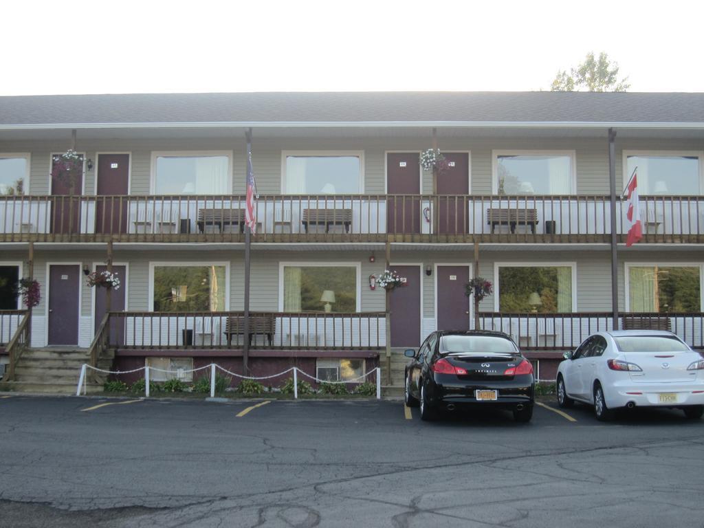 Legacy Inn & Suites Of Lake George Exterior foto